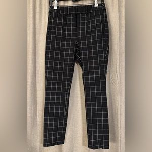 Loft Striped Straight Legged Pant - Black,White Stripes / size S